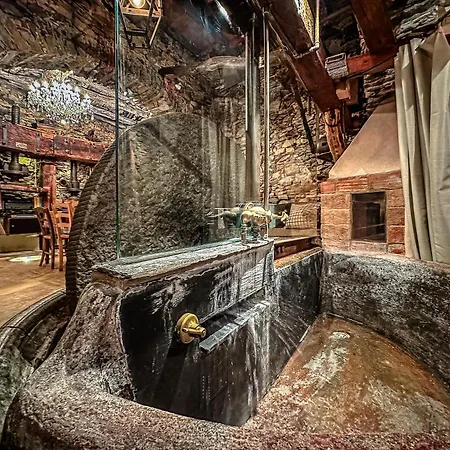 The Historic Oil Mill- Romantic Retreat Alassio