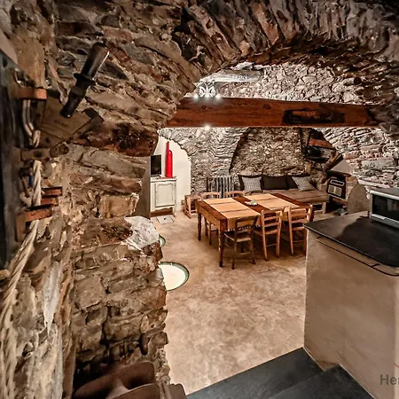 The Historic Oil Mill- Romantic Retreat Alassio