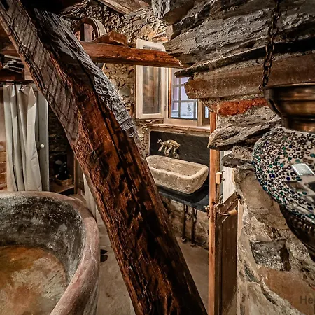 The Historic Oil Mill- Romantic Retreat