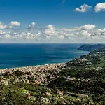 The Historic Oil Mill- Romantic Retreat Apartment Alassio