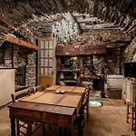 Apartment The Historic Oil Mill- Romantic Retreat