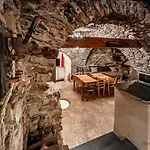 The Historic Oil Mill- Romantic Retreat Alassio
