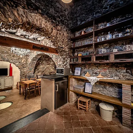 The Historic Oil Mill- Romantic Retreat Apartament *