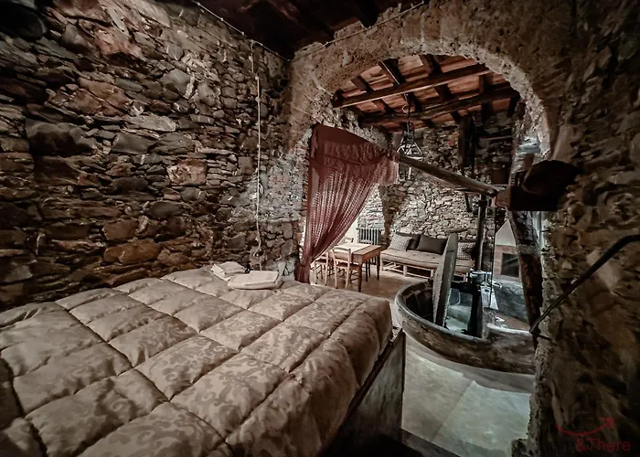 The Historic Oil Mill- Romantic Retreat *