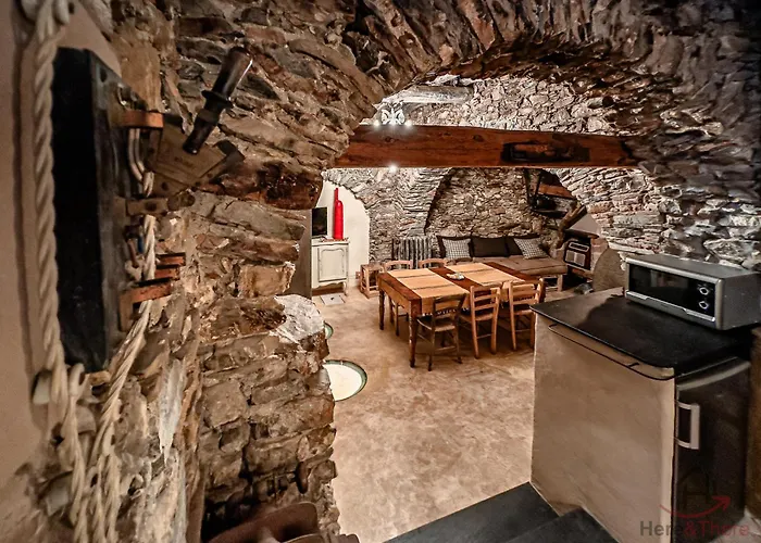 The Historic Oil Mill- Romantic Retreat Alassio