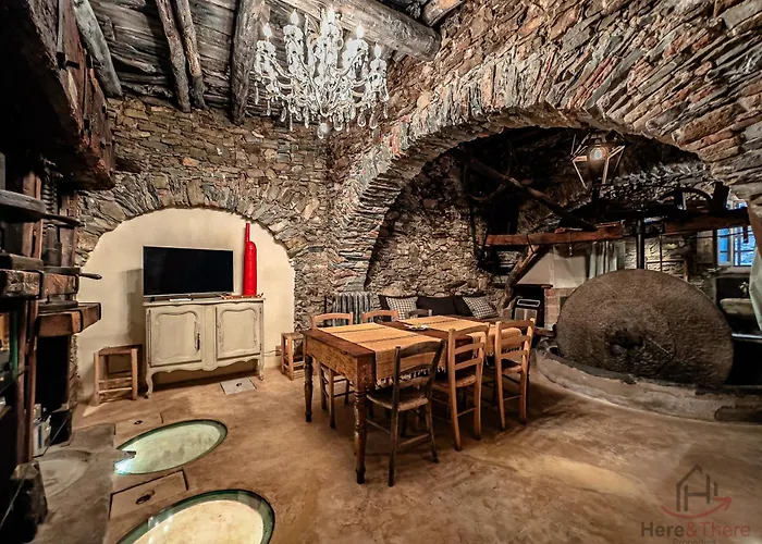 The Historic Oil Mill- Romantic Retreat Apartmán Alassio